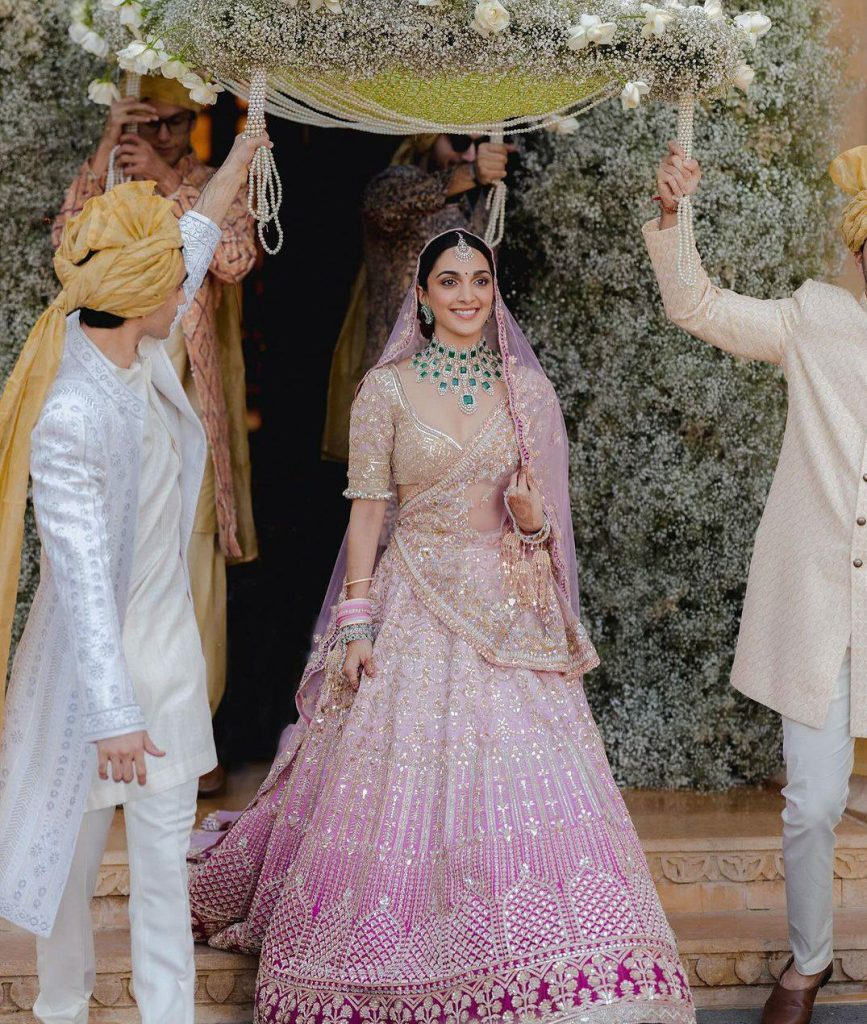 Kiara Advani Minimal bridal entry, pastel bridal entry, floral bridal entry, royal bridal entry ideas, Bollywood inspired bridal entry