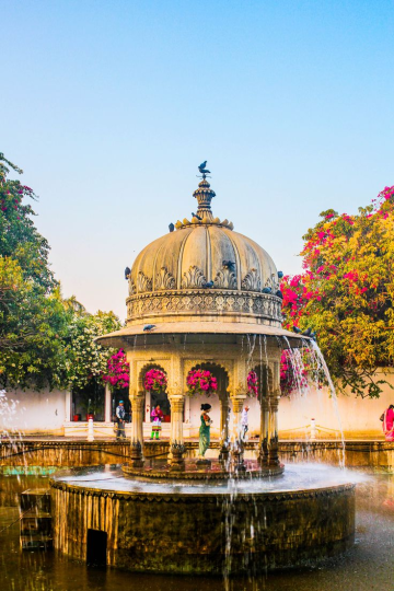 Saheliyon Ki Bari – lush green garden perfect for best pre-wedding shoot in Udaipur